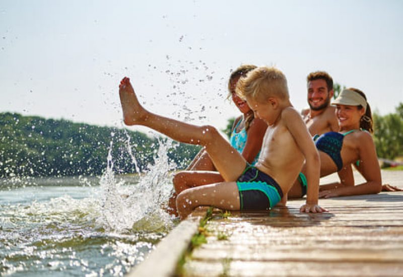 Im Schwimmbad und am Badesee